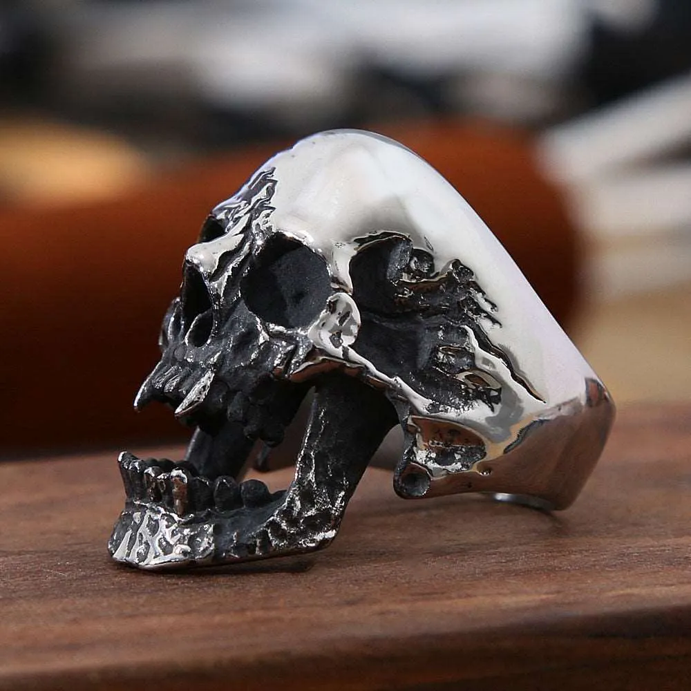 Candmus Vampire Skull Ring