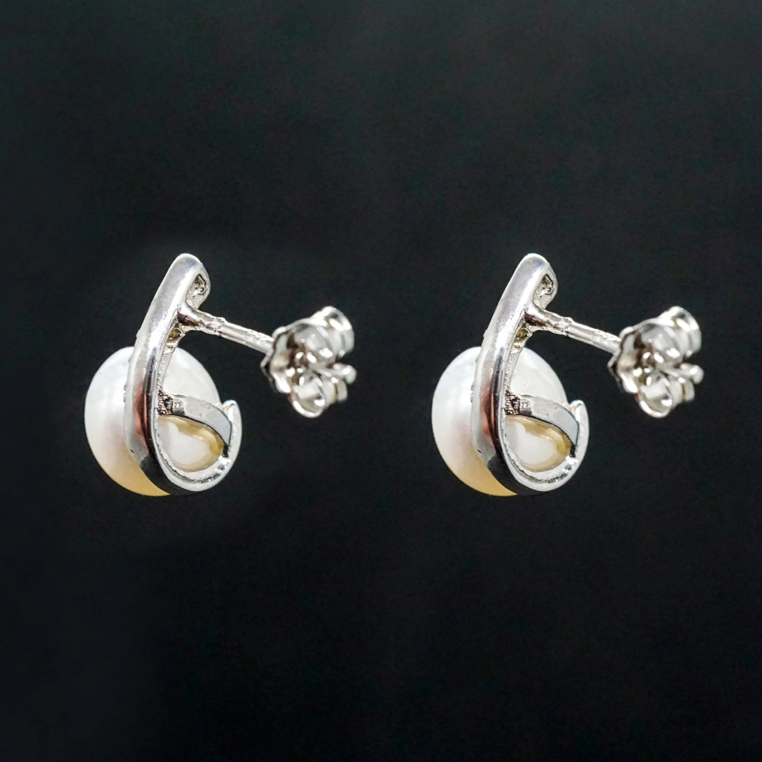 Elena X - Pearl Crystal Stud Earrings