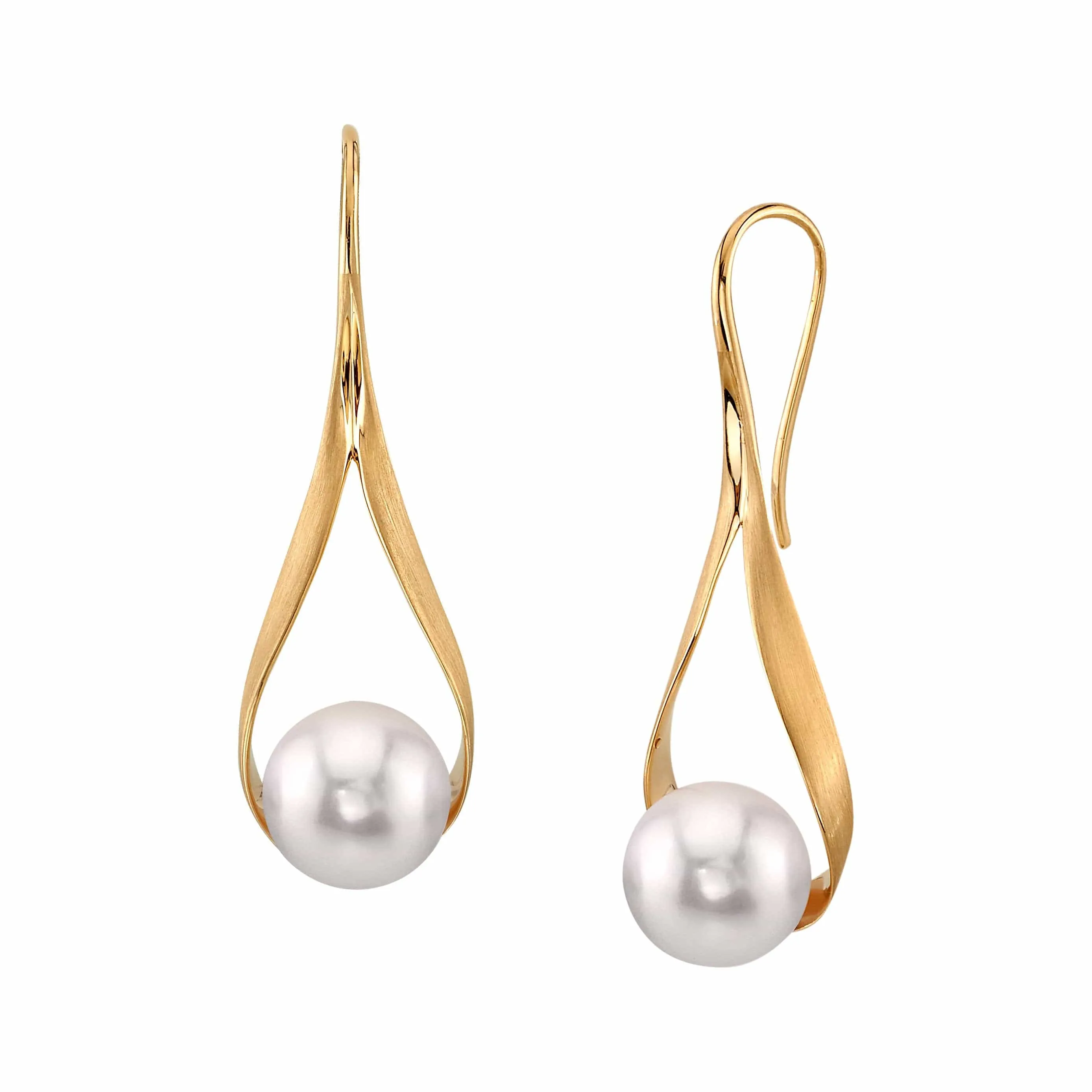 Freshwater Pearl Ceres Dangle Earrings