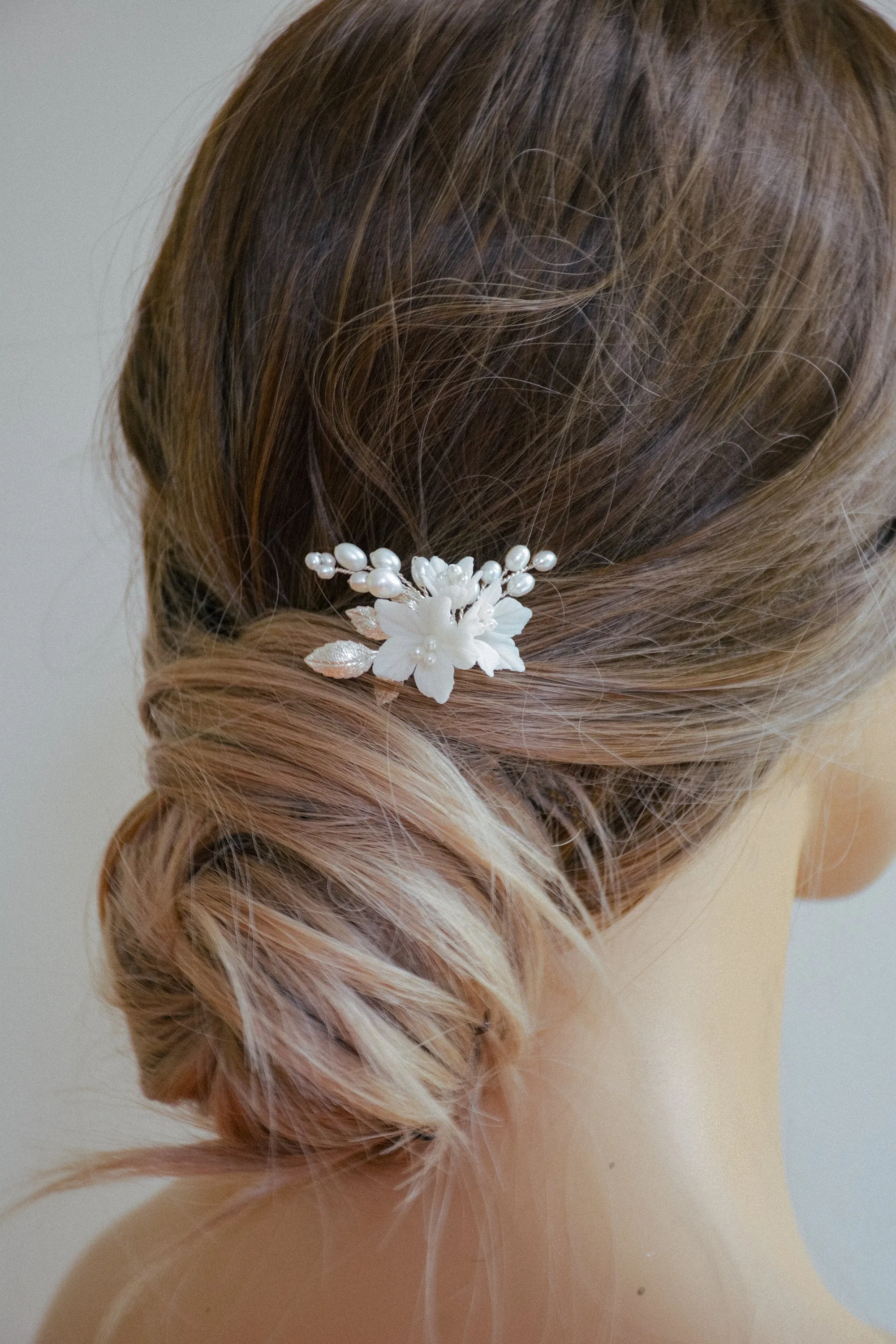 LILI | Floral Wedding Hair Pin