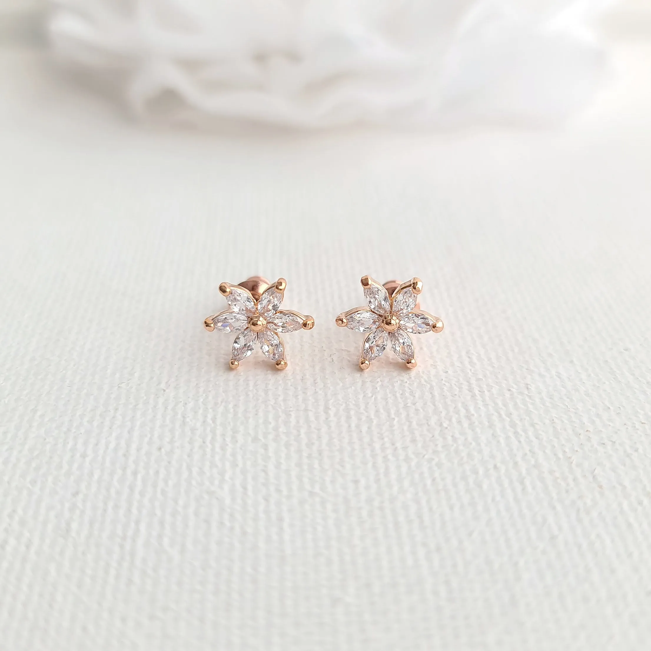 Sparkling Flower Stud Earrings-Trisha