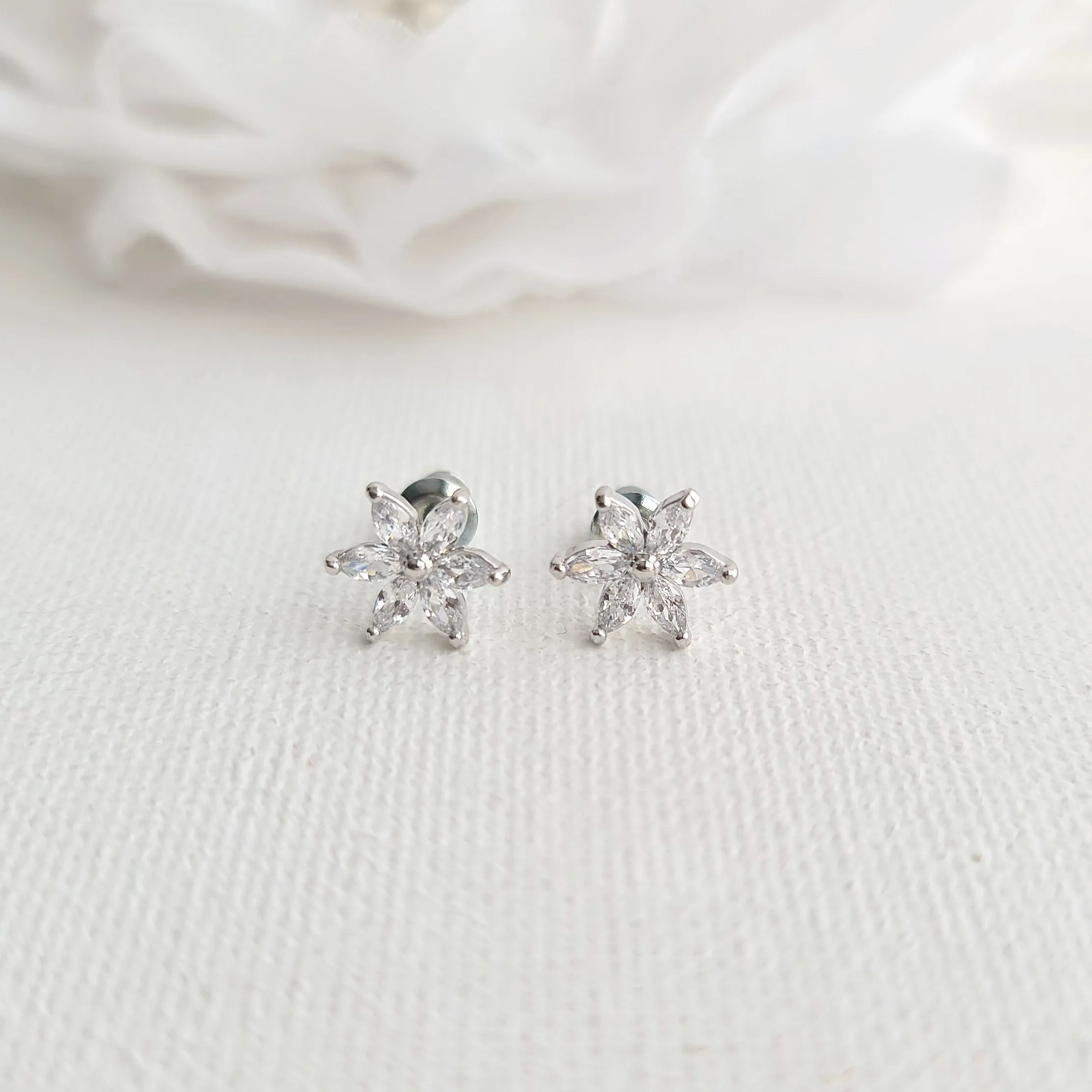 Sparkling Flower Stud Earrings-Trisha