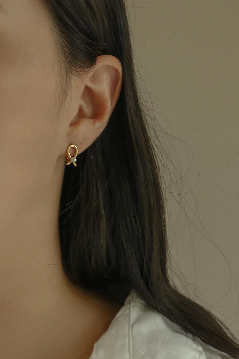 Thora Pearl Hoop Earrings